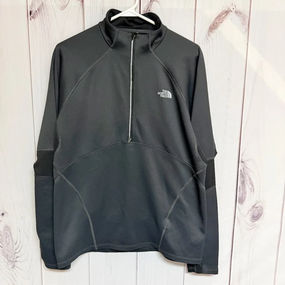 The North Face Men’s FlashDry 1/2‎ Zip Medium Gray EUC
